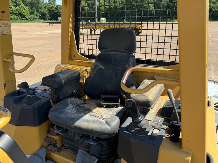 caterpillar-d3g-lgp-image-27