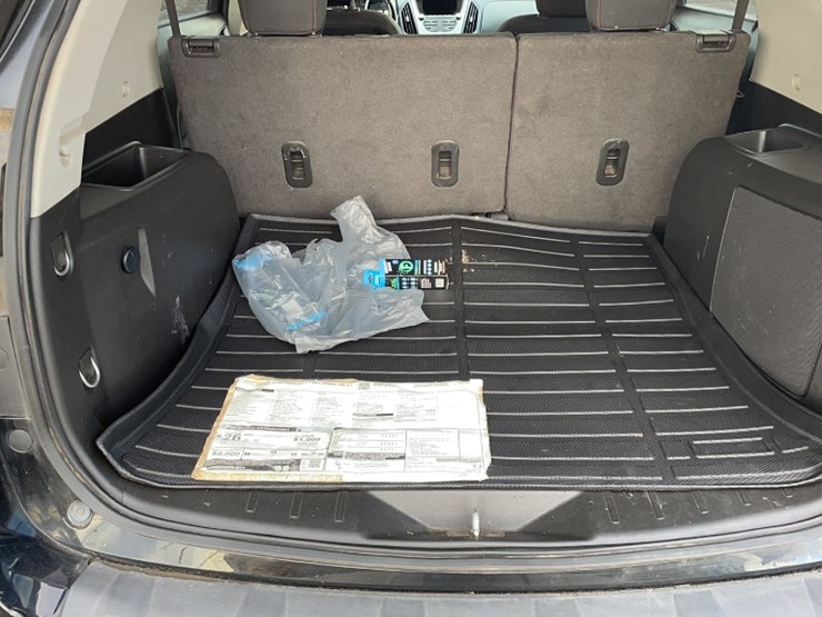 2015-chevrolet-equinox-lt-image-13