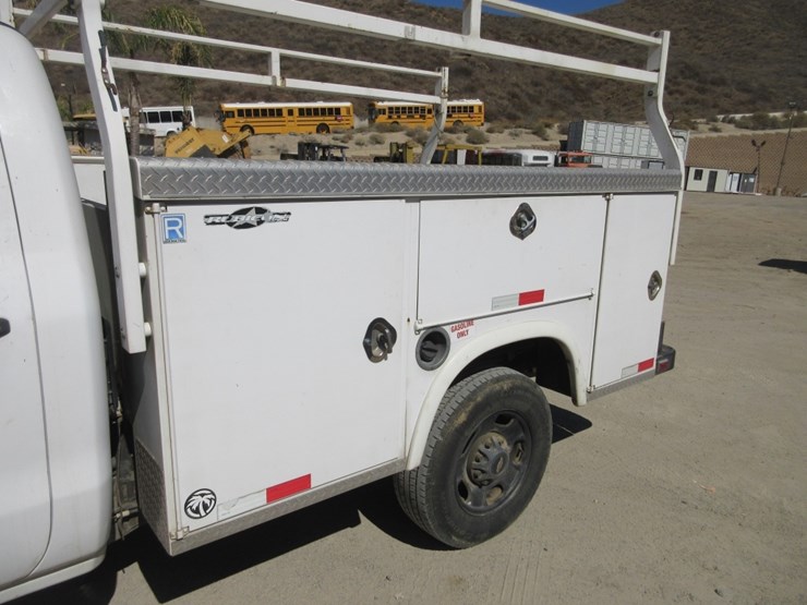 2015-chevrolet-2500hd-image-10