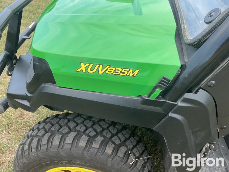 2021-john-deere-gator-image-9