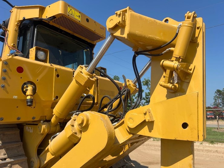 2018-caterpillar-d8t-image-27