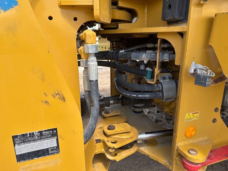 2019-caterpillar-930m-image-17