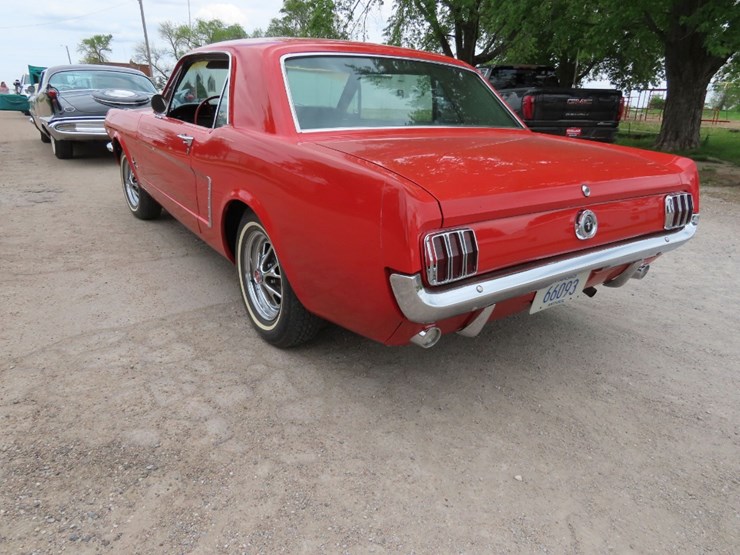 1965-ford-mustang-image-10
