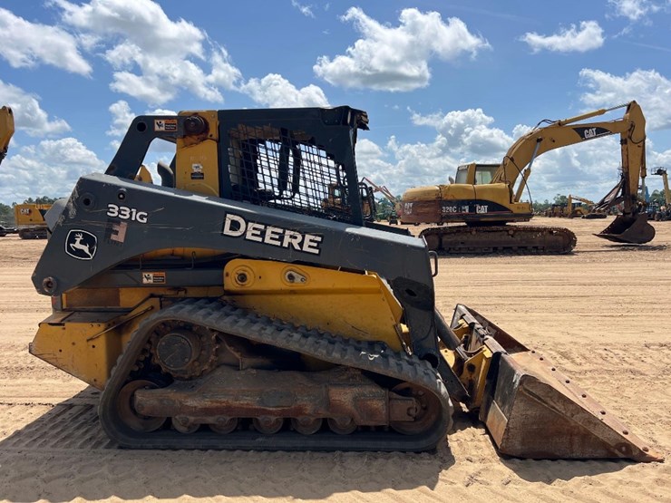 2019-deere-331g-image-5