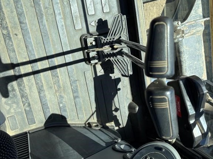 2018-bobcat-e85-image-29