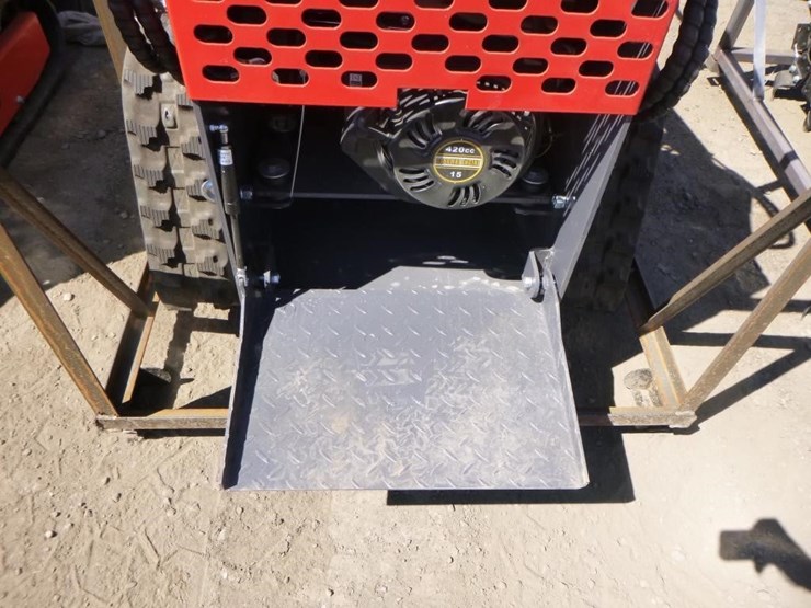 2025-agt-ysrt14-skid-steer-track-loader-image-12