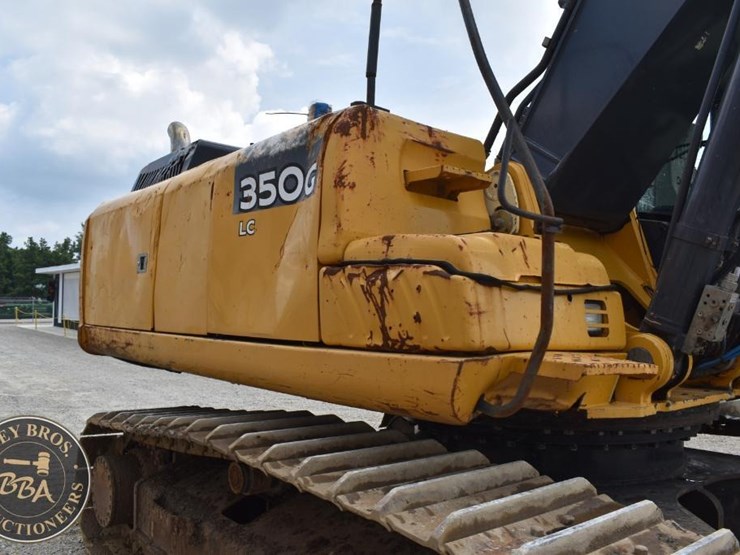 2013-deere-350g-lc-image-28