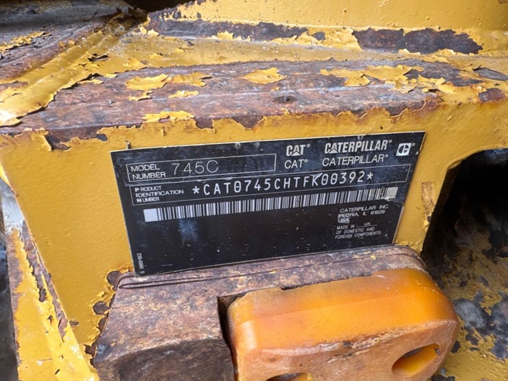 2015-caterpillar-745c-image-19
