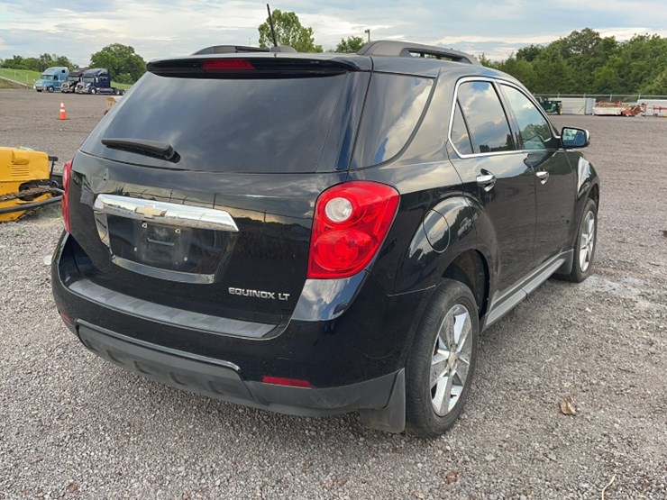 2015-chevrolet-equinox-lt-image-9
