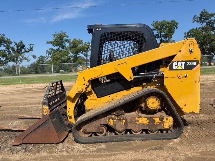 caterpillar-239d-image-1