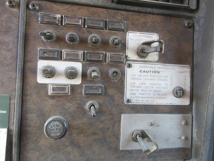 1993-kenworth-t800-image-10