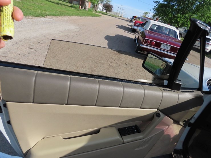 1991-cadillac-allante-pininfarina-roadster-image-14