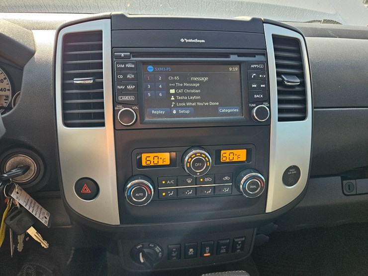 2016-nissan-frontier-image-39