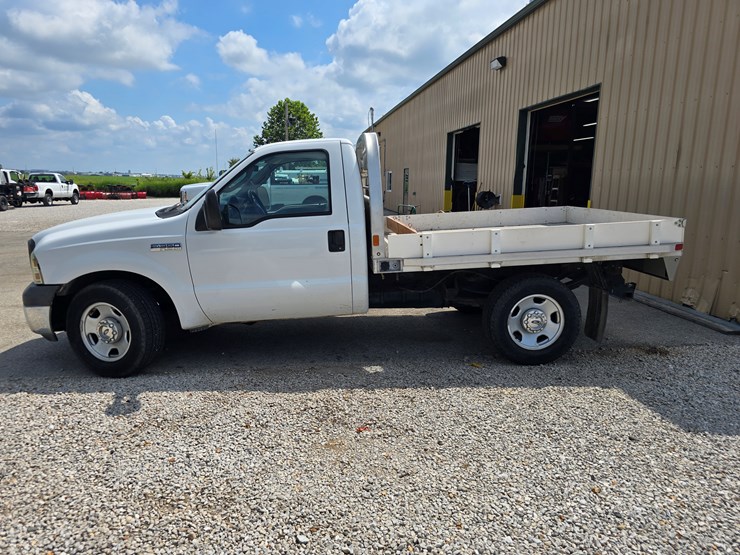 2005-ford-f350-image-8