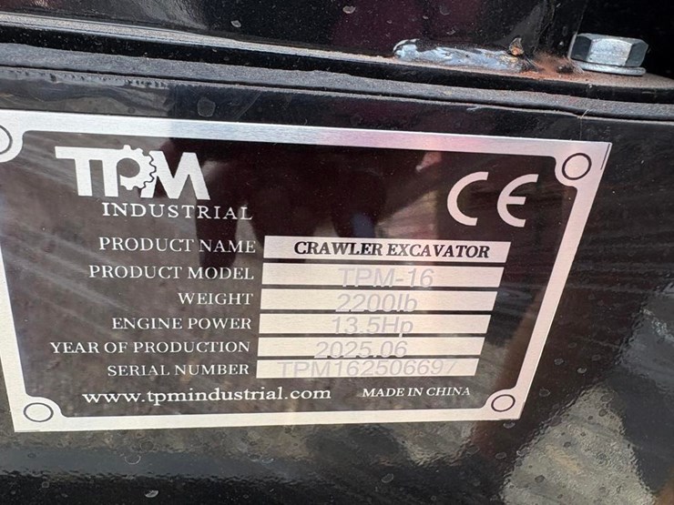 tpm-16-mini-excavator-image-11