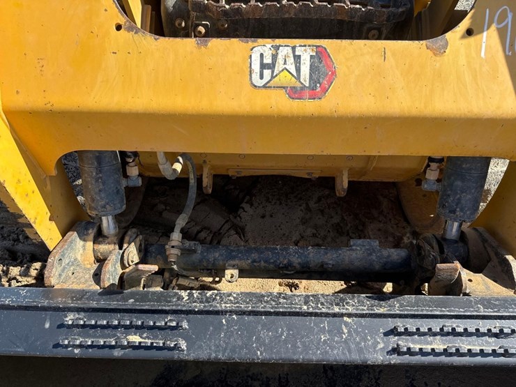 2020-caterpillar-259d3-image-20