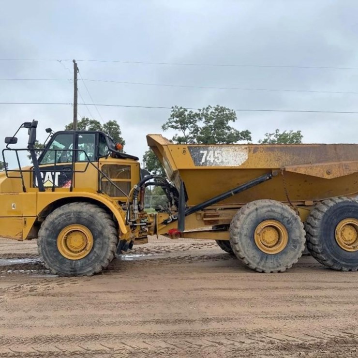 2015 CATERPILLAR 745C