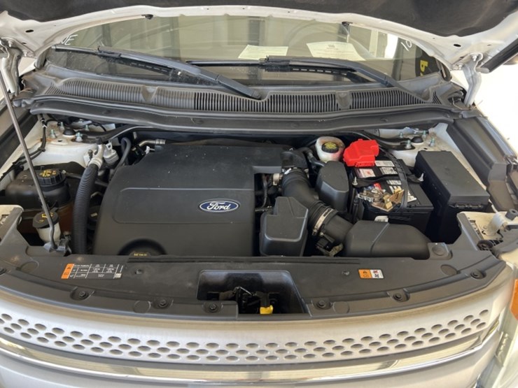 2013-ford-explorer-image-11