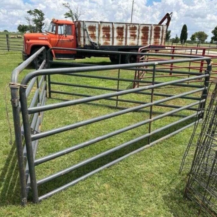 Priefert Gates - 3, 11'8" x 50"