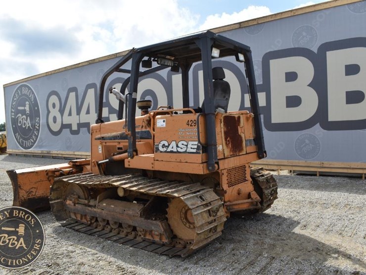 2002-case-850h-wt-image-10