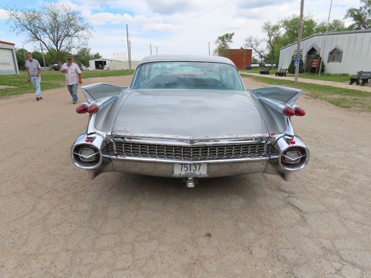 1959-cadillac-fleetwood-4dr-ht-image-8