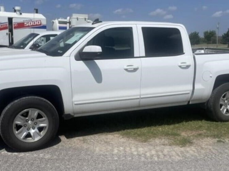 2015-chevrolet-silverado-1500-lt-image-1