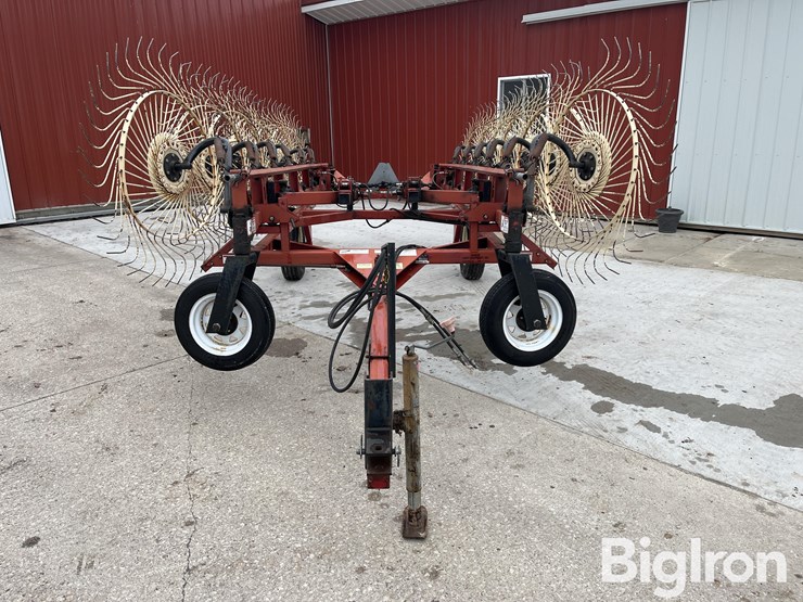 h&s-bifold12hyd-12-wheel-double-wheel-rake-image-2