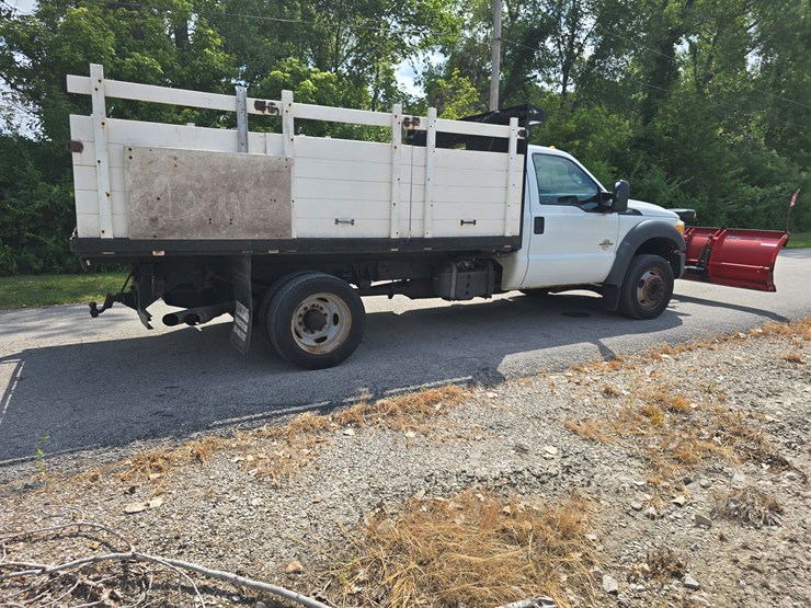 2011-ford-f550-image-34
