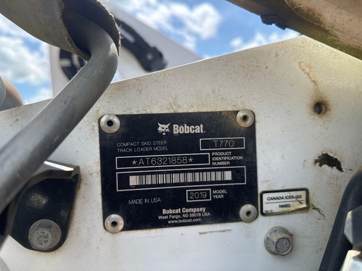2019-bobcat-t770-image-22