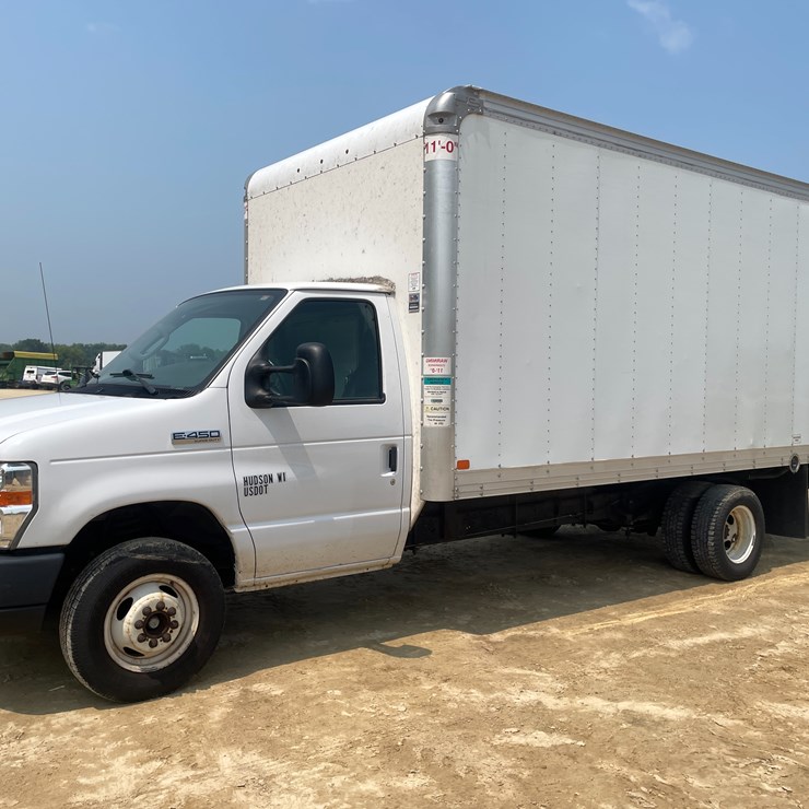 2018 FORD E450