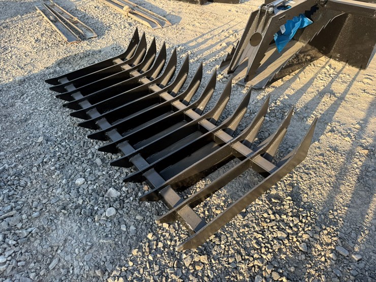 #2075-•-kc-70"-skid-steer-root-rake-inv#:-25306-image-3