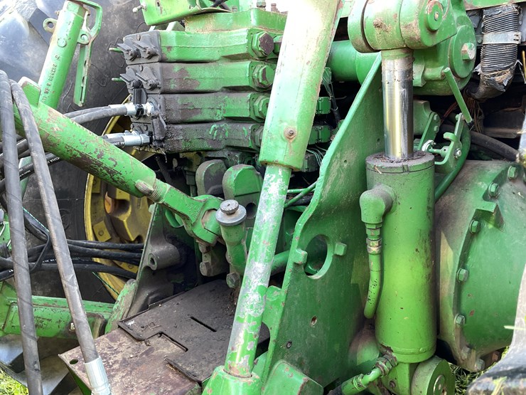 john-deere-8400-image-8
