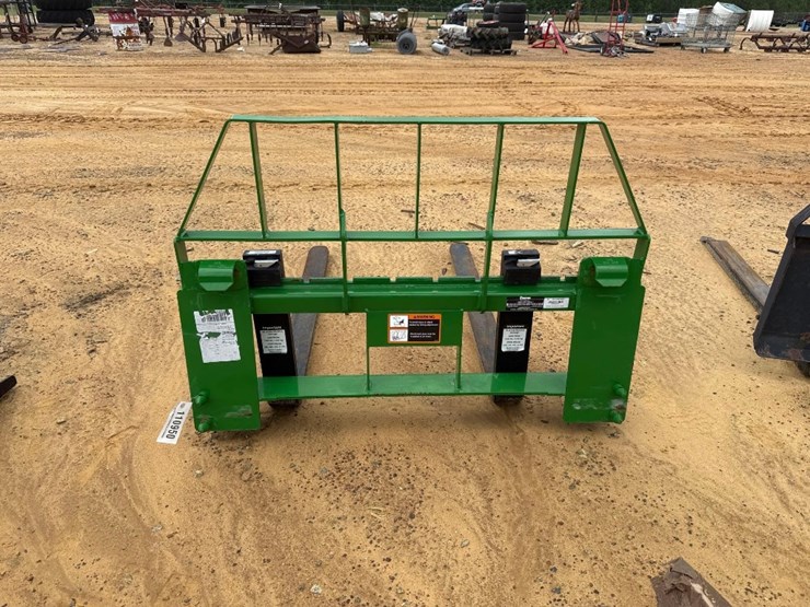 129---frontier-john-deere-pallet-forks-image-5