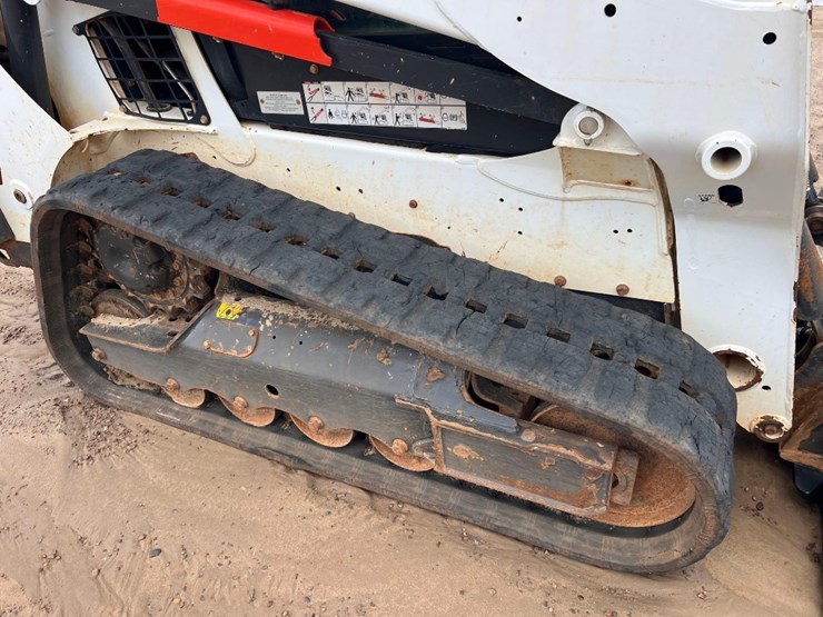 2022-bobcat-t595-image-13