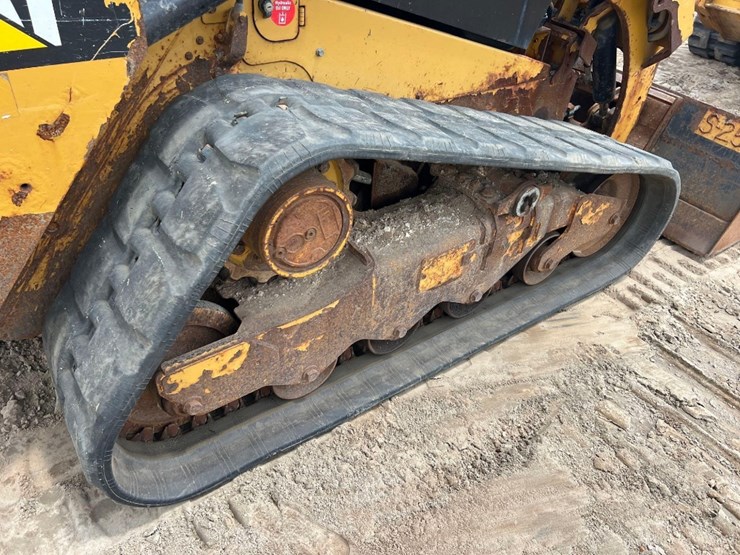 2016-caterpillar-259d-image-18
