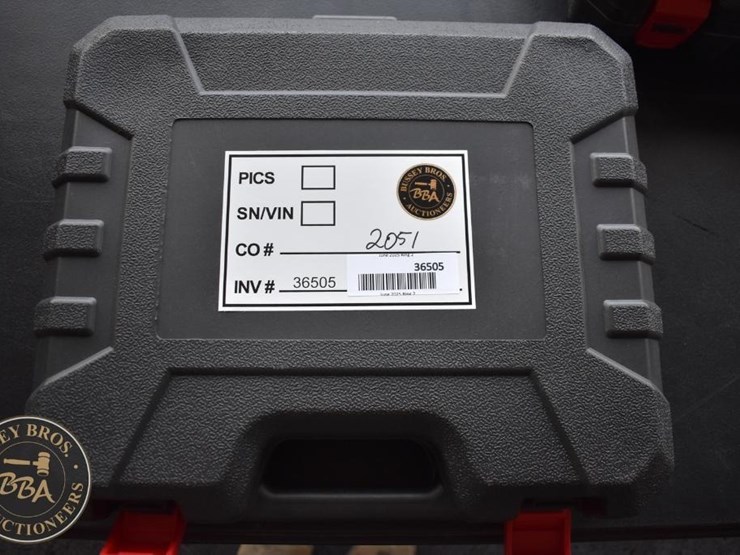 future-heavy-duty-jumper-cables-36505-image-2