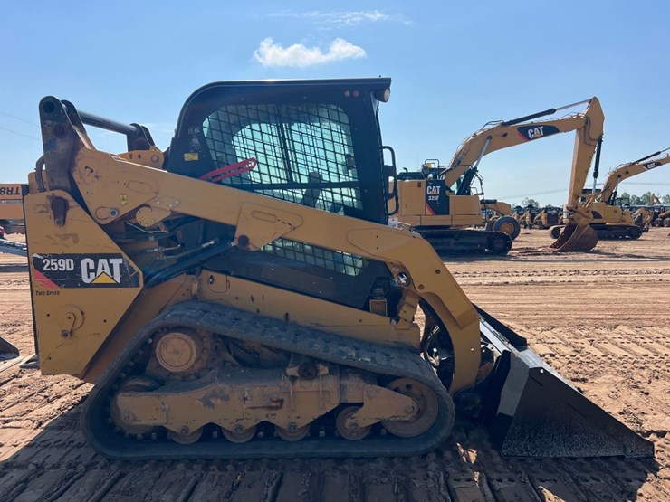 2016-caterpillar-259d-image-4