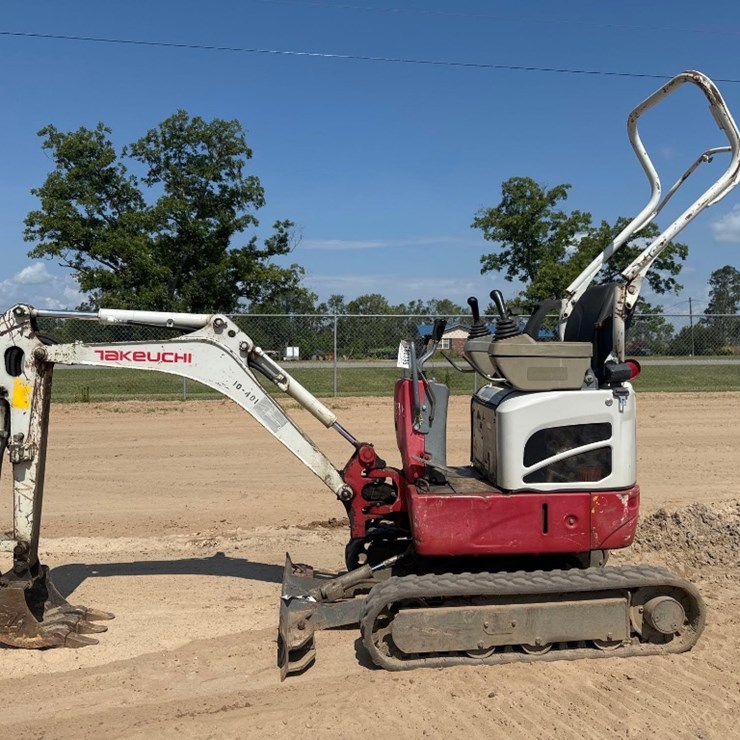 TAKEUCHI TB210R