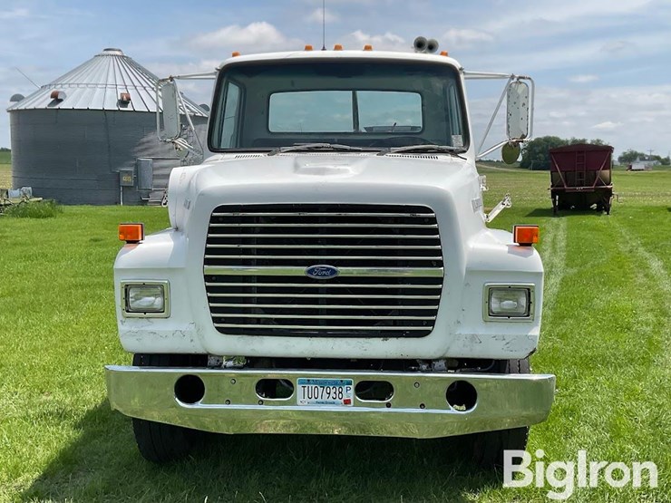 1987-ford-l8000-image-2