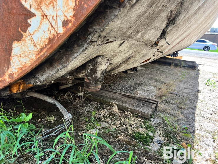 15,000-gallon-(approx.)-steel-liquid-feed-storage-tank-image-7