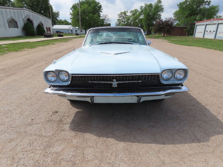 1966-ford-thunderbird-coupe-image-2