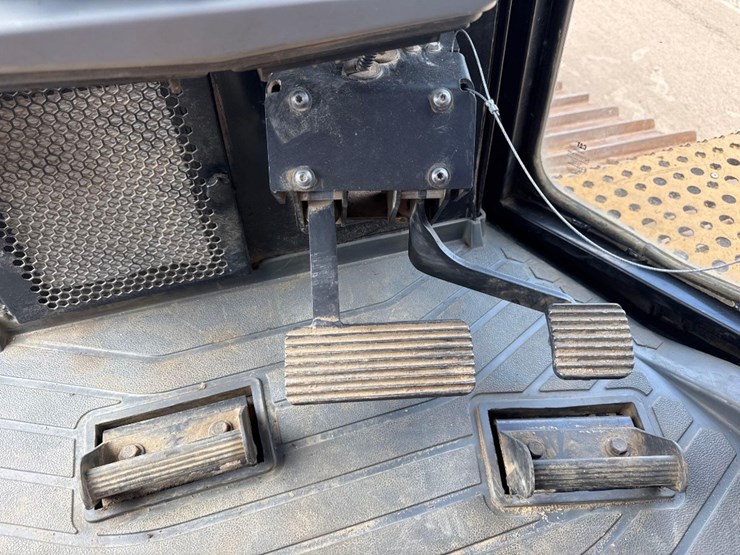 2018-caterpillar-d6t-lgp-image-37