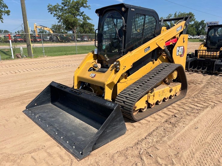 2024-caterpillar-299d3-image-8