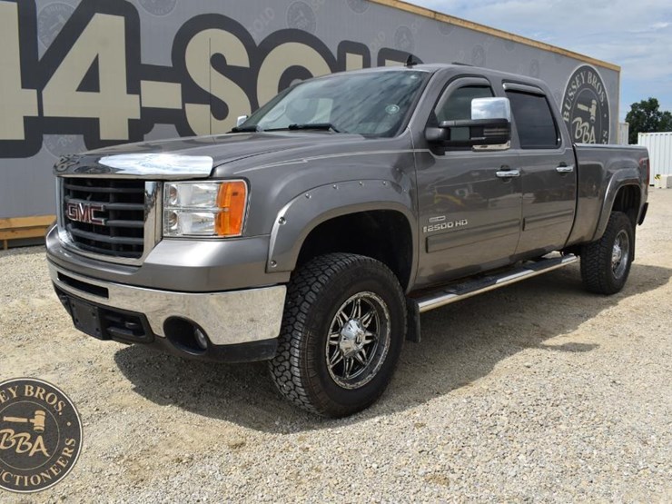 2007-gmc-sierra-2500-image-7