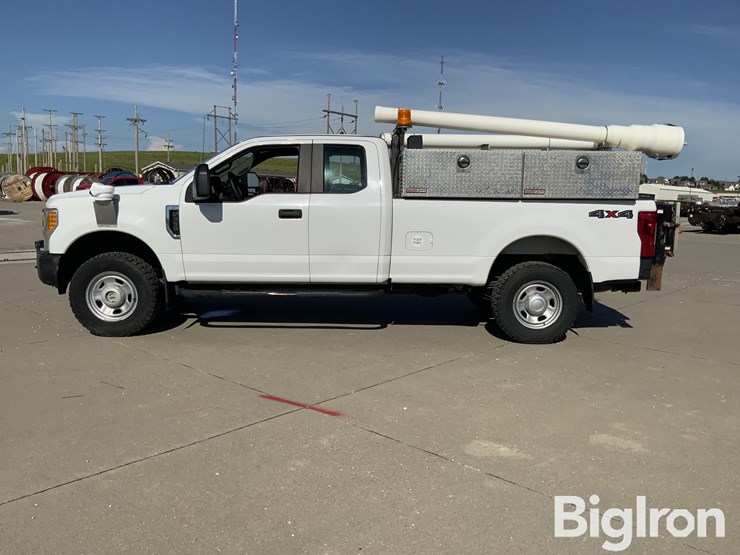 2017-ford-f350-xl-image-8