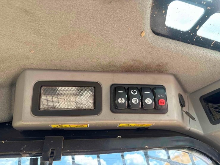 2019-caterpillar-289d-image-26