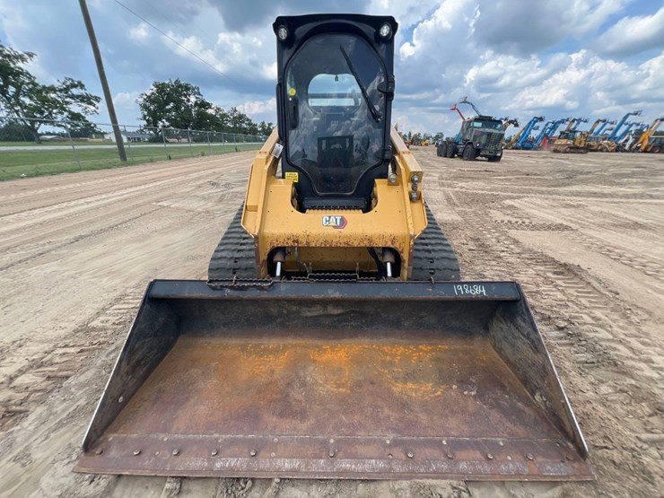 2023-caterpillar-299d3-image-7
