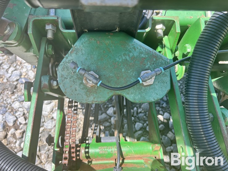 john-deere-1730-image-12