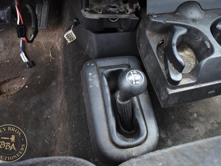 2005-dodge-2500-image-36