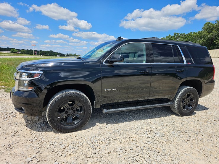 2018-chevrolet-tahoe-image-4
